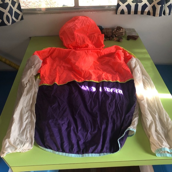 Cotapaxi wind breaker - Picture 2 of 2